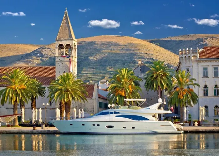 In Okrug Gornji With Sea View, Terrace, Air Conditioning, Wifi 5069-3 Trogir
