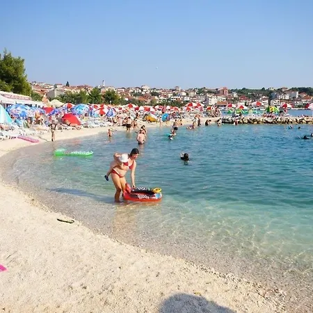 In Okrug Gornji With Sea View, Terrace, Air Conditioning, Wifi 5069-3 * تروغير