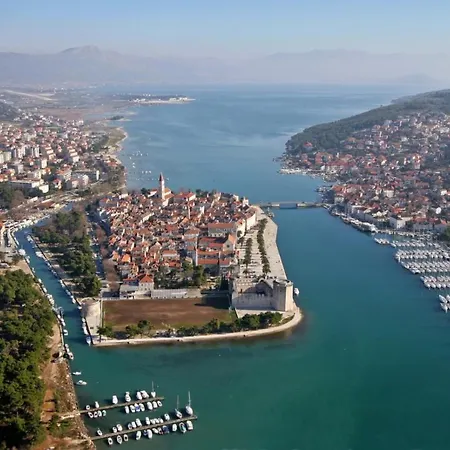 In Okrug Gornji With Sea View, Terrace, Air Conditioning, Wifi 5069-3 Apartman