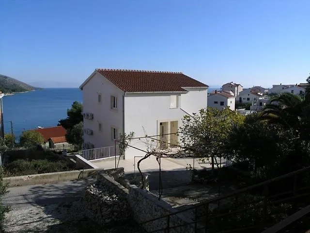In Okrug Gornji With Sea View, Terrace, Air Conditioning, Wifi 5069-3 * Trogir